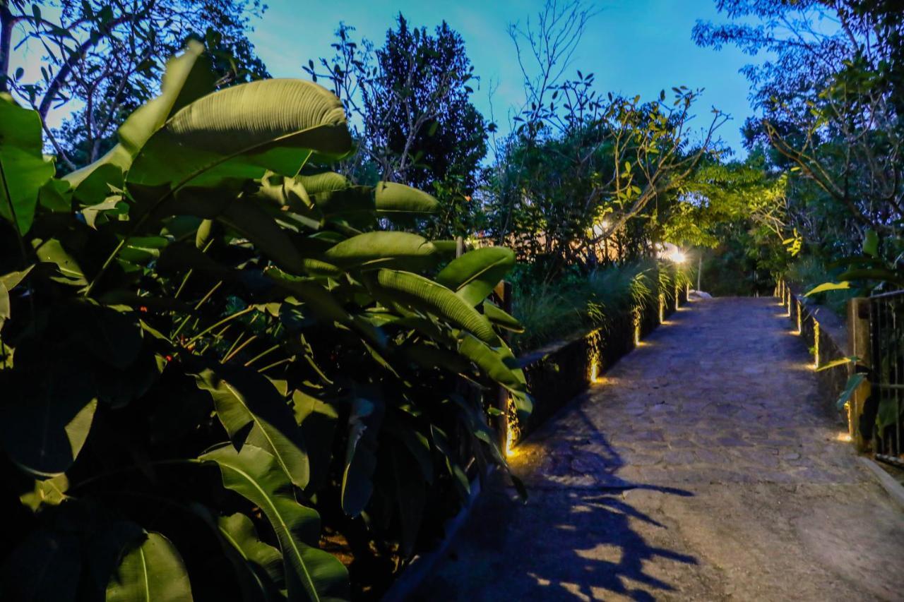 Hotel Tranquilisle Kandy Esterno foto